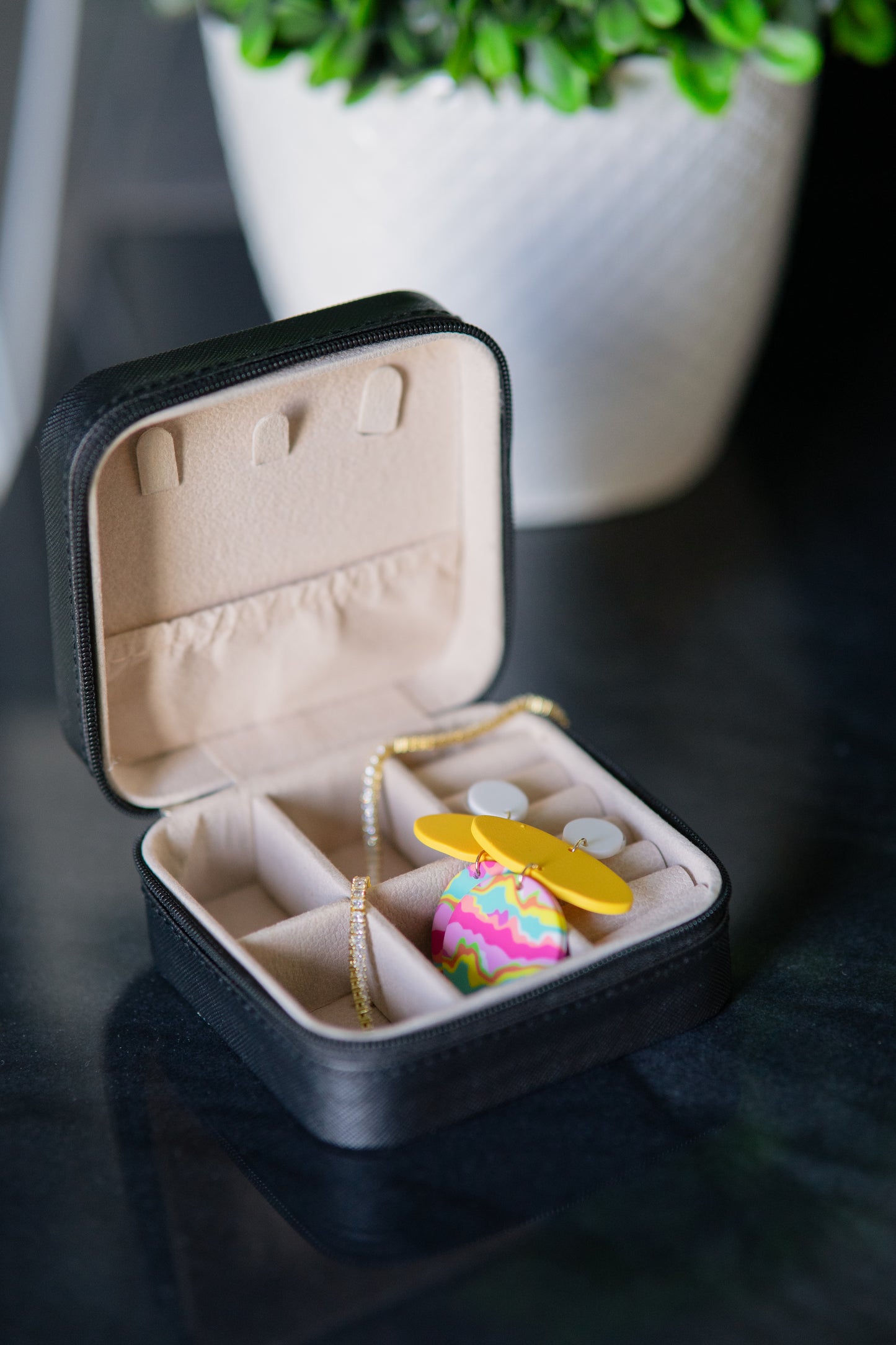 Under Cover Jewelry Case