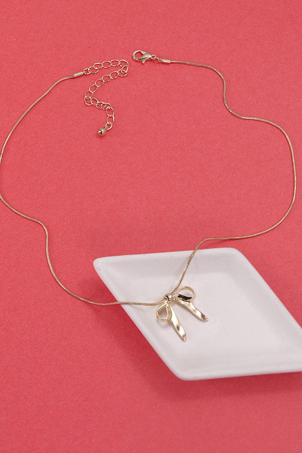 Perfect Finish Bow Necklace