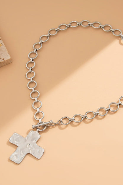 Noble Hammered Toggle Necklace