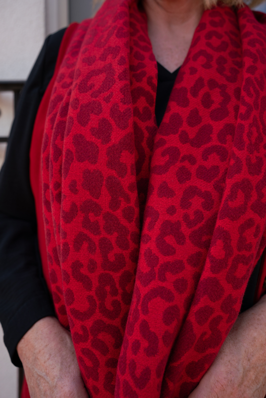 Lovely In Leopard Scarf - Red